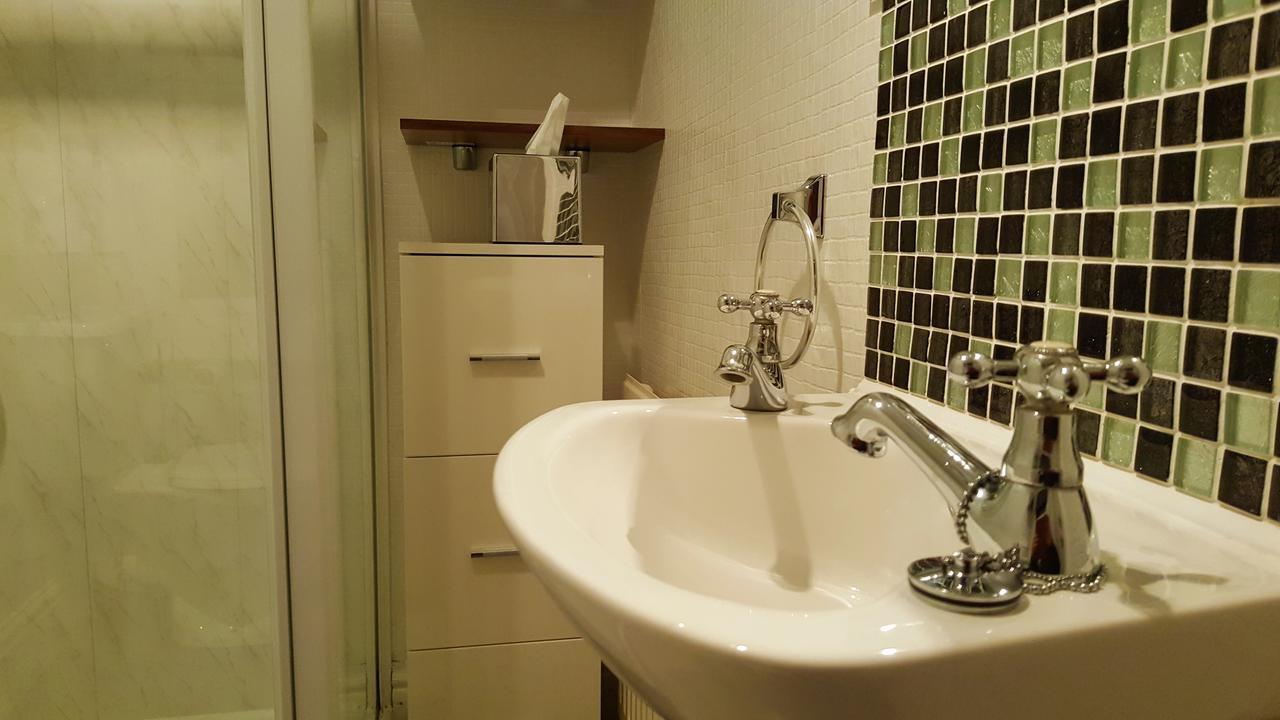 Gabrielles Bed & Breakfast Blackpool Ngoại thất bức ảnh