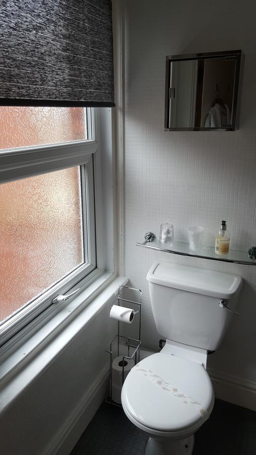 Gabrielles Bed & Breakfast Blackpool Ngoại thất bức ảnh