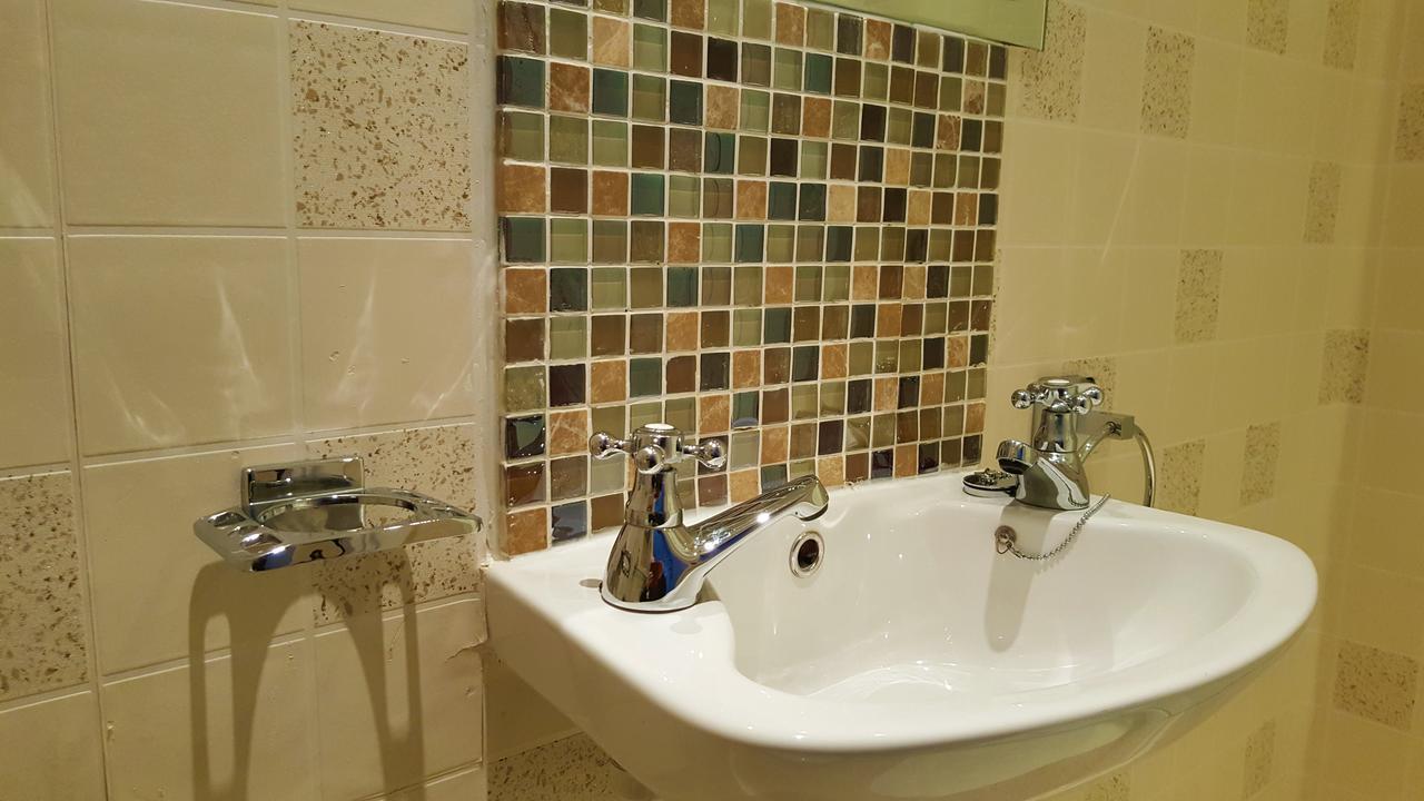 Gabrielles Bed & Breakfast Blackpool Ngoại thất bức ảnh